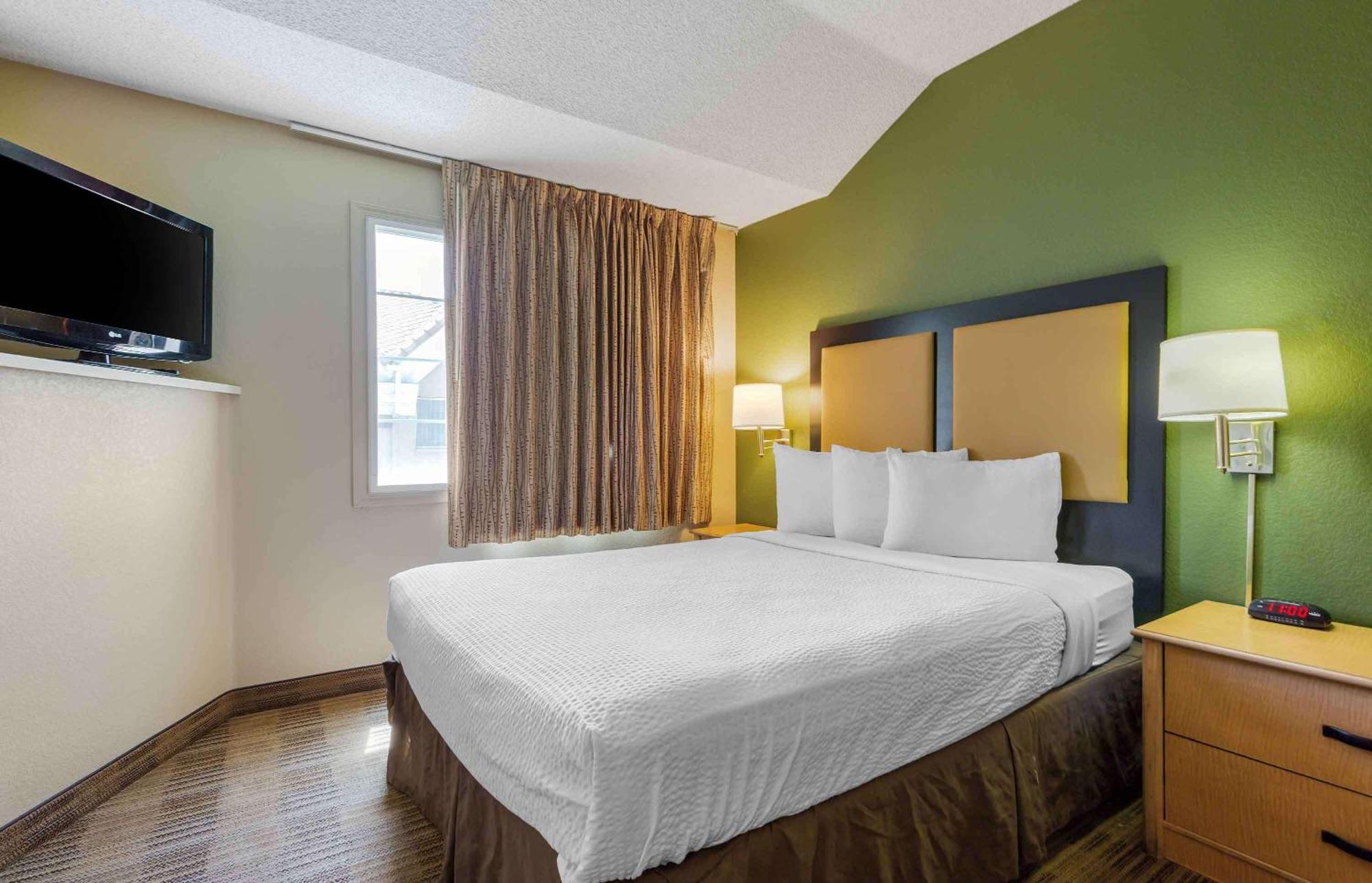 Extended Stay America Select Suites - Providence - Airport Warwick Exterior photo