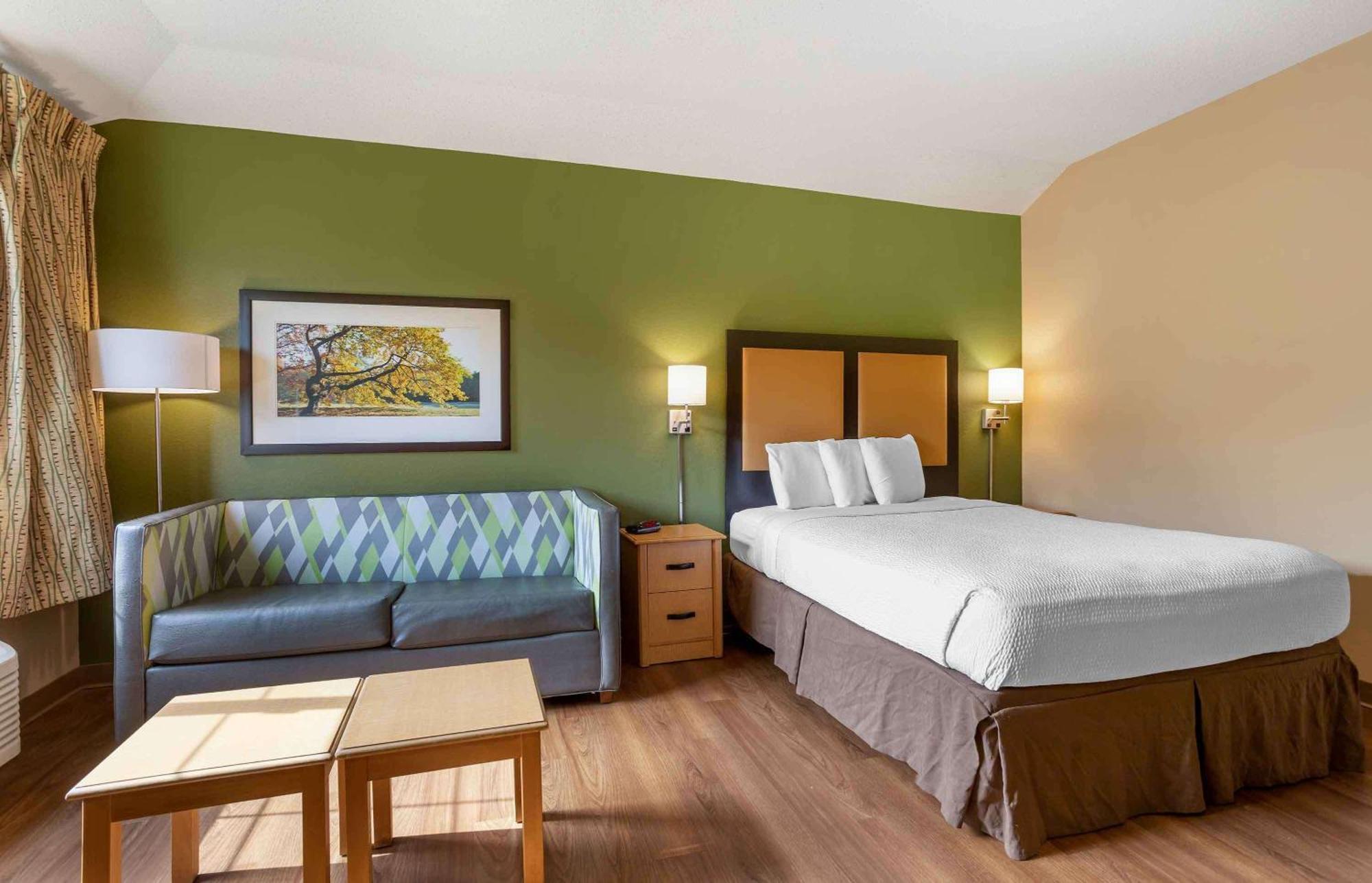 Extended Stay America Select Suites - Providence - Airport Warwick Exterior photo