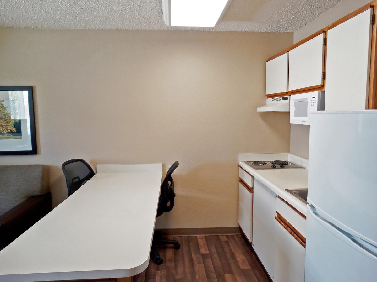 Extended Stay America Select Suites - Providence - Airport Warwick Exterior photo