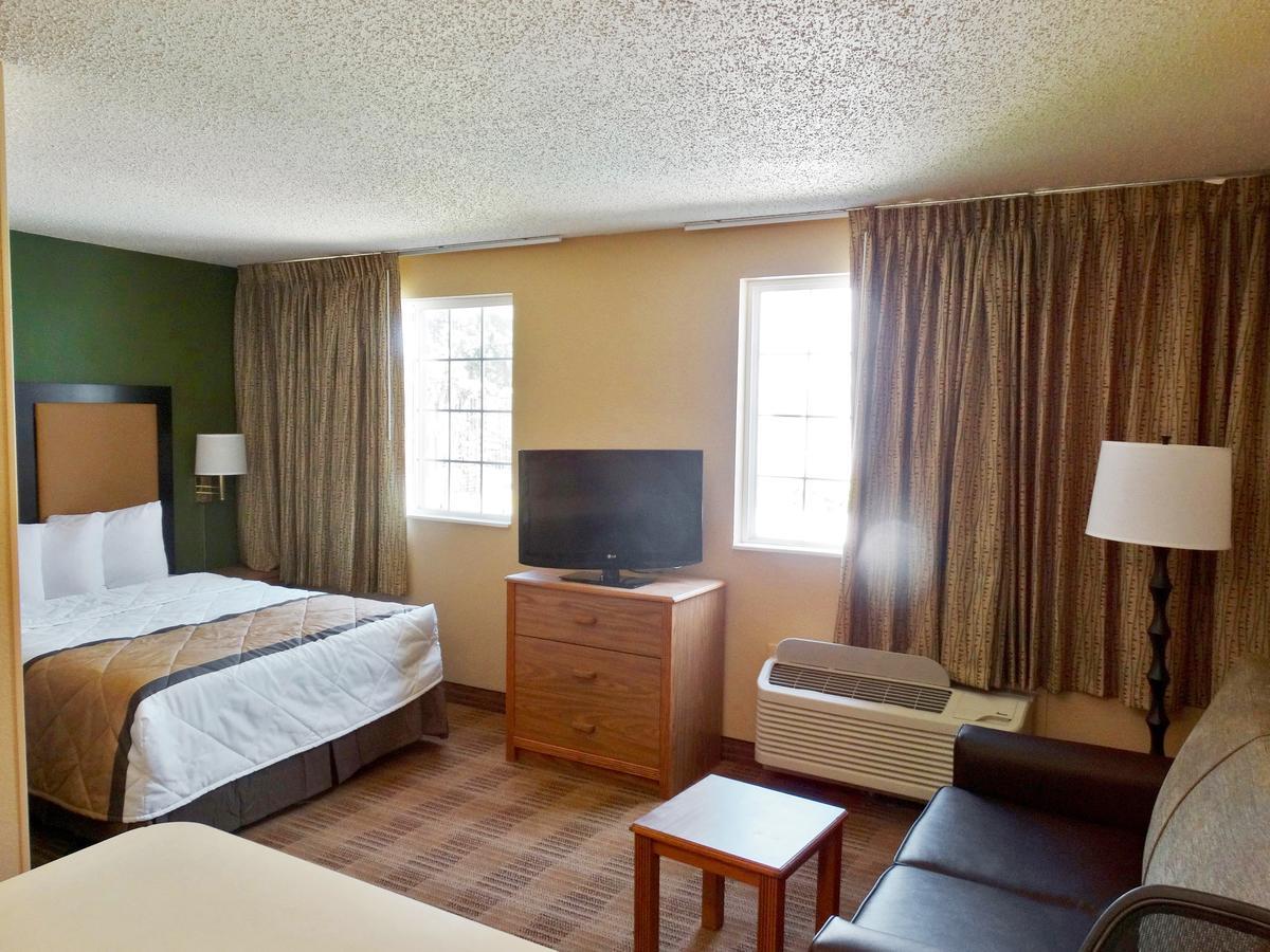 Extended Stay America Select Suites - Providence - Airport Warwick Exterior photo