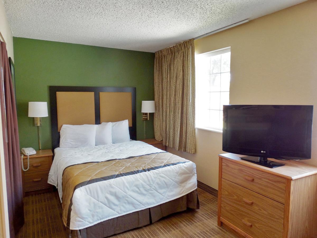 Extended Stay America Select Suites - Providence - Airport Warwick Exterior photo