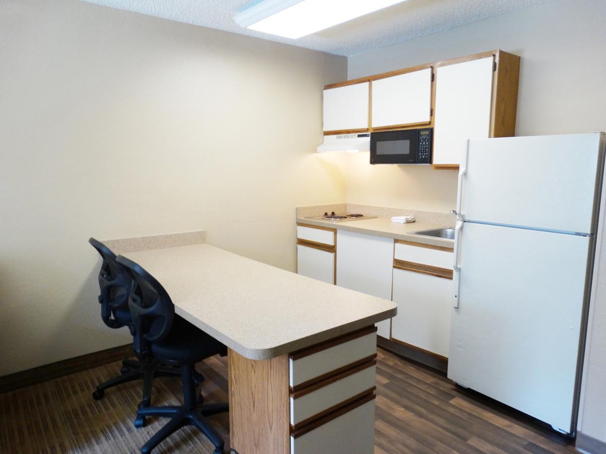 Extended Stay America Select Suites - Providence - Airport Warwick Exterior photo